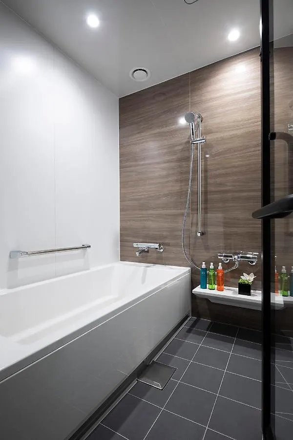 ****  Cross Hotel Киото Япония